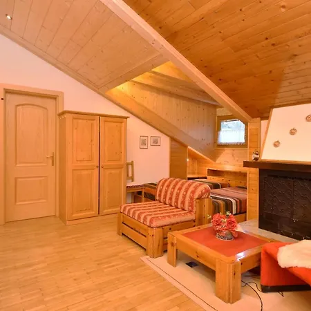 Majon D'aisciuda Apartamento Vigo di Fassa